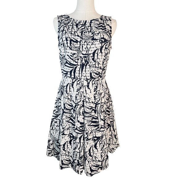 Taylor Size 6 Navy & White Abstract Print Sleeveless Dress - Picture 7 of 16